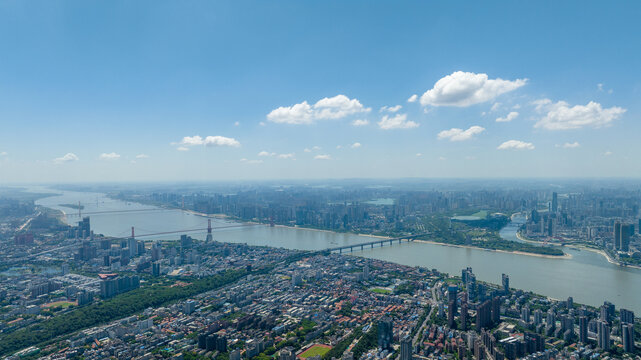 武汉长江两岸大景