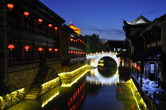 台儿庄古城夜景