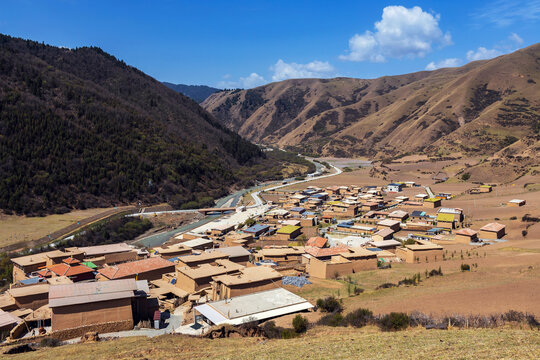 川西阿坝神座村全貌