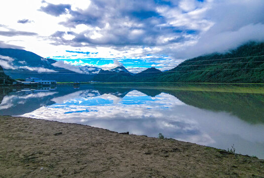 然乌湖