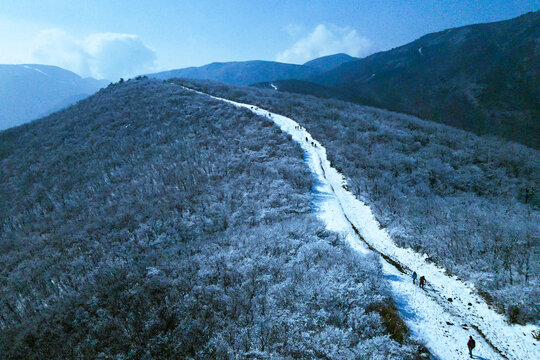 龙王山雪景