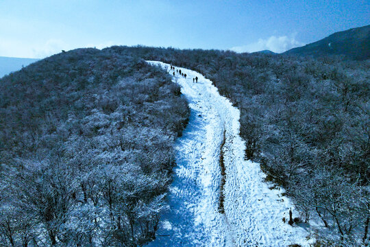 龙王山雪景