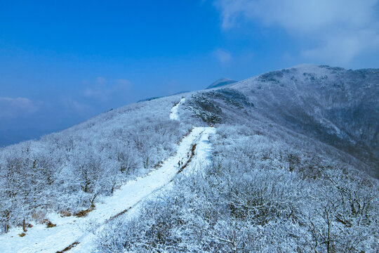 龙王山雪景