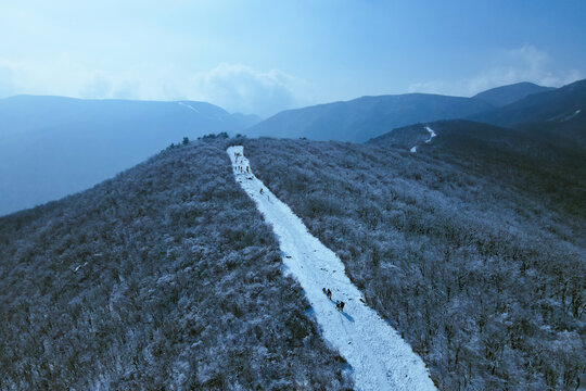 龙王山雪景