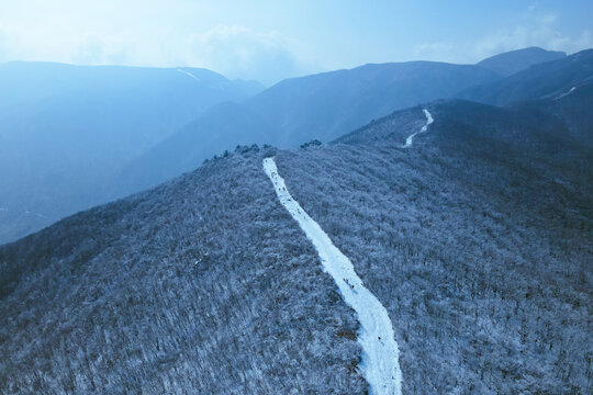 龙王山雪景