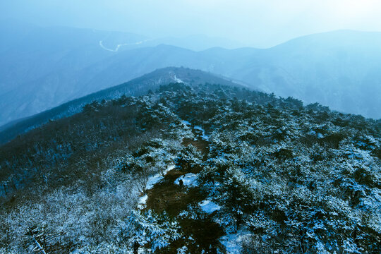 龙王山雪景