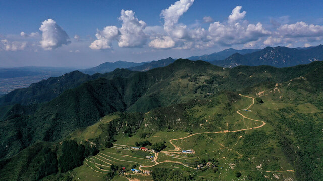 航拍秦岭风光蓝田流峪寺村