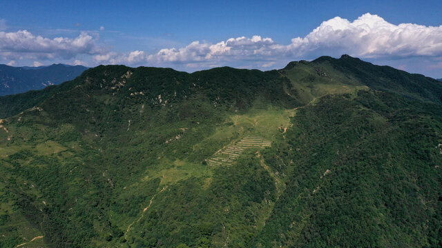 航拍秦岭风光蓝田流峪寺村