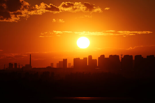 城市的夕阳落日