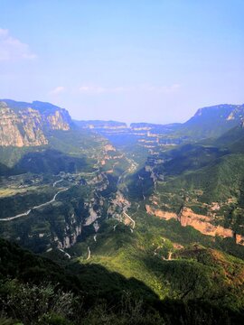 挂壁公路高山