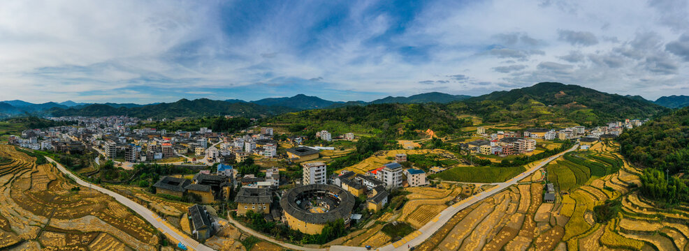 福建永定下洋乡土楼群