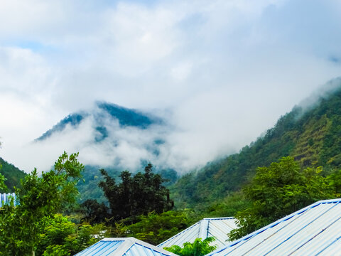 云南山村