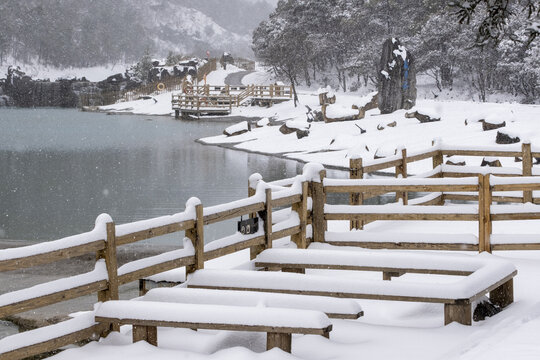 玉龙雪山雪景