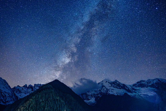 雨崩绝美星空