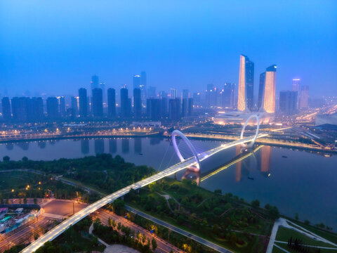 航拍南京金融中心夜景
