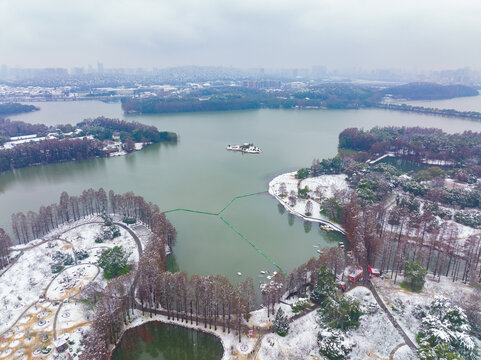 武汉东湖磨山风景区冬季雪景