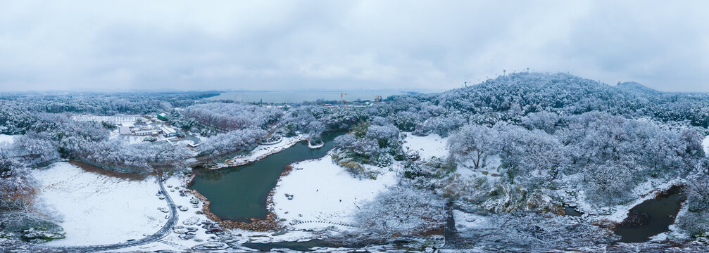 武汉东湖磨山风景区冬季雪景