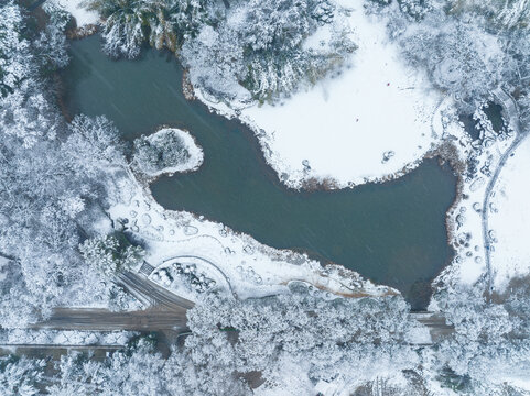 武汉东湖磨山风景区冬季雪景