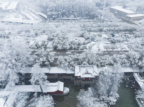 武汉东湖磨山风景区冬季雪景