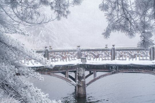 江西庐山风景区雪景风光