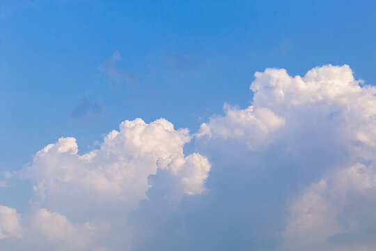 云彩素材图之蓝天和白云