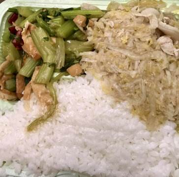 酸菜芹菜油豆腐条