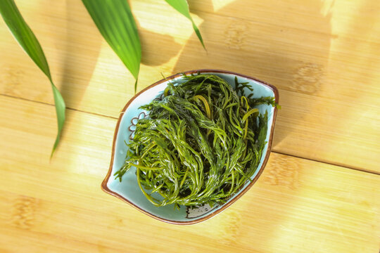 鞭炮笋