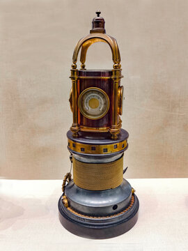 18世纪多功能航海气象仪