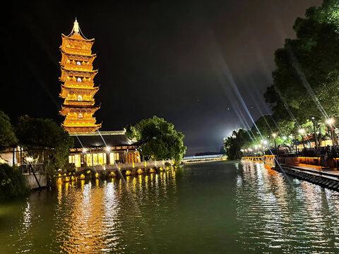 嘉兴水乡乌镇西栅白莲塔寺夜景