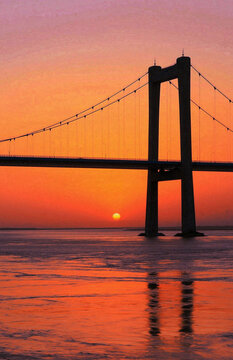 夕阳下的高架桥