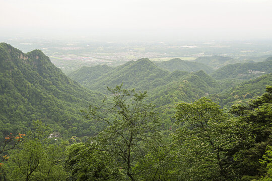 青城山远眺