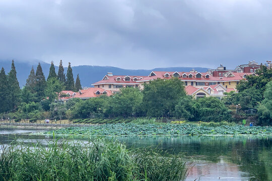 南京月牙湖湖景别墅