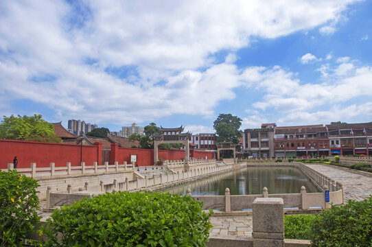 漳州古城文庙泮池景色
