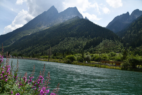 碧水青山