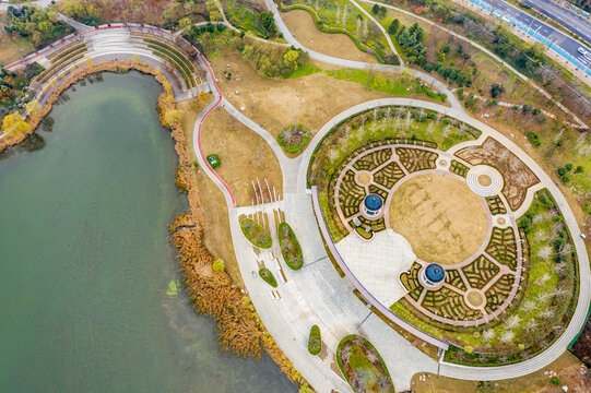航拍郑州龙子湖公园环形广场