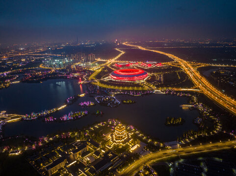 成都东安阁大运场馆夜景