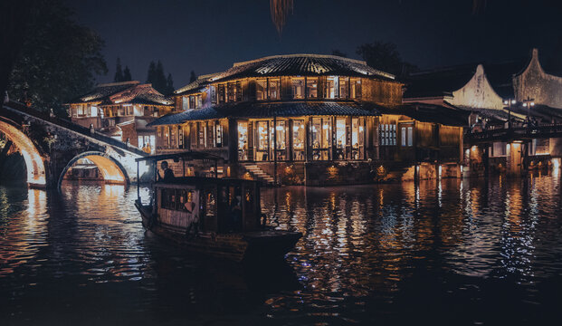 美丽的乌镇夜景