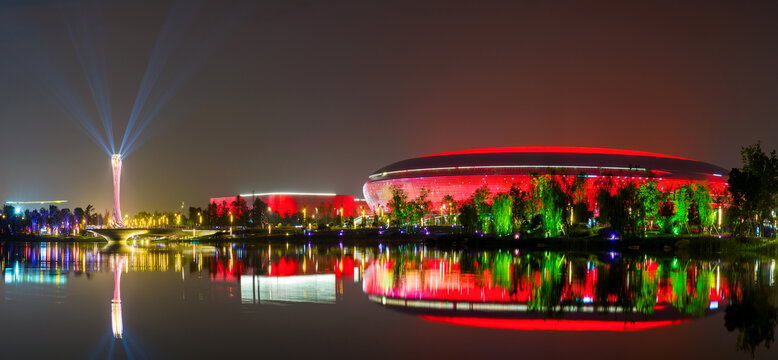 四川成都东安湖公园体育馆夜景