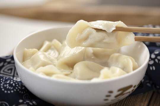 传统手工鲜肉白菜水饺