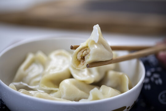 传统手工鲜肉白菜水饺