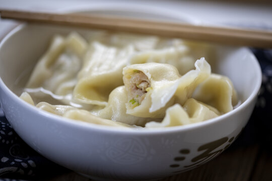 传统手工鲜肉白菜水饺