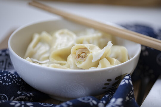 传统手工鲜肉白菜水饺