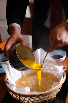 河豚火锅粥制作过程