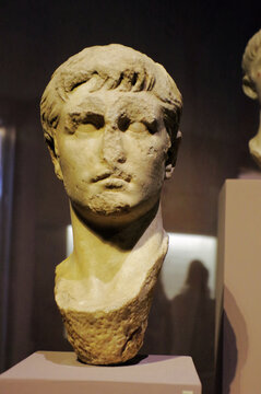 古罗马大理石盖乌斯凯撒头像