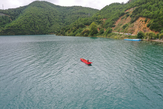 航拍泸沽湖风景