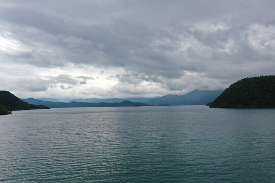 航拍泸沽湖风景
