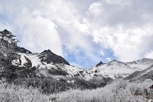 雪山风光