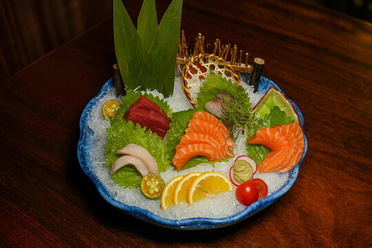 三文鱼刺身日本料理