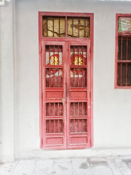 旧式门
