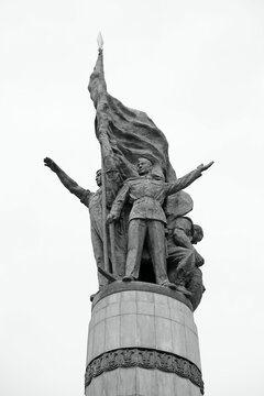 哈尔滨防洪纪念塔雕塑